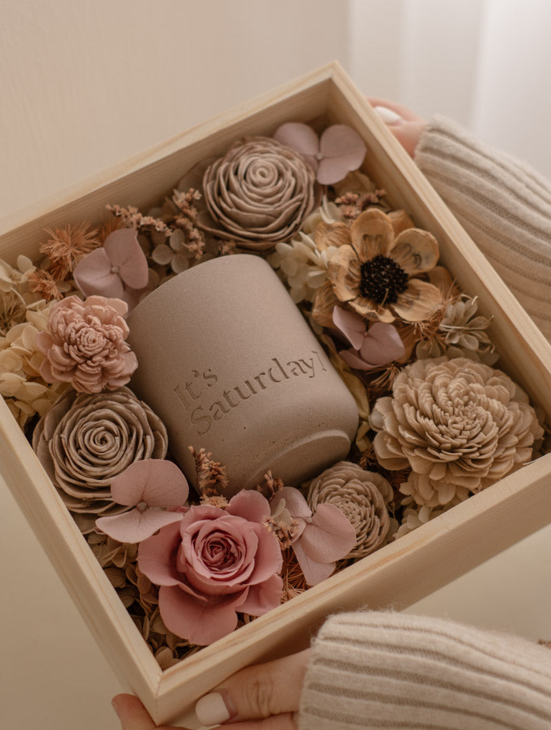 情人節限定品 【 It's Sat x Her mind me. 】手工水泥香氛蠟燭 美拉德風永生花盒