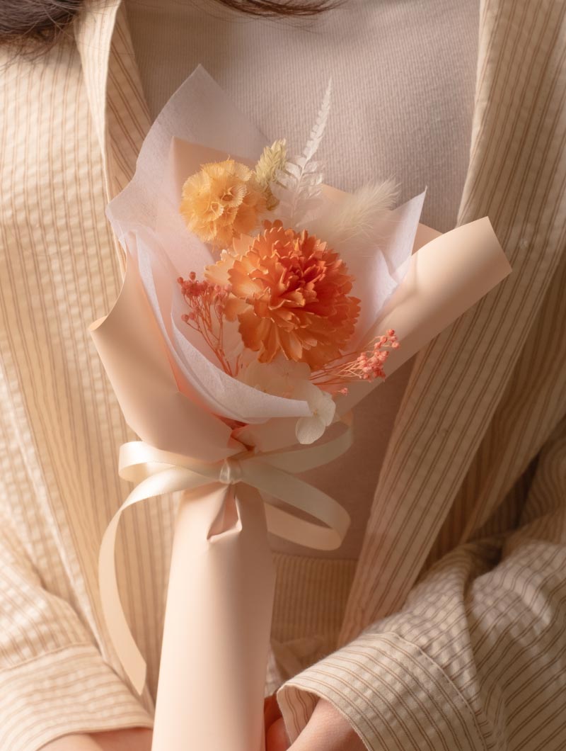 母親節限定品 【 麻布袋🌷花束套組 】五月雪與東京豔陽蠟燭 x 康乃馨花束